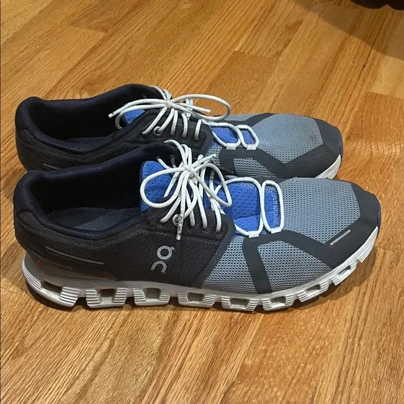 On Running Men's Black and Blue Athletic Shoes - Picture 1 of 5